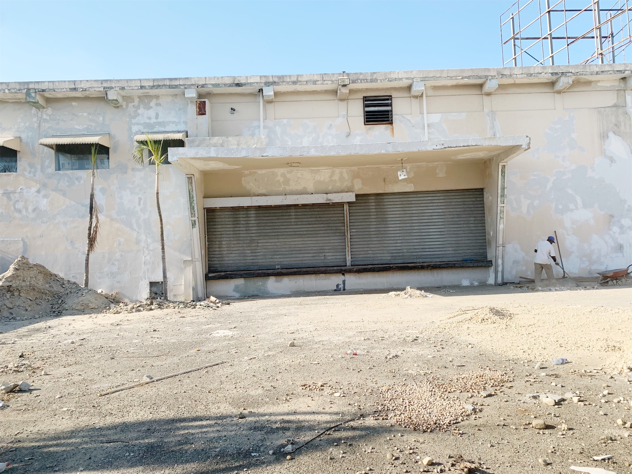 oficinas y locales comerciales - Espacio de almacén y locales 1