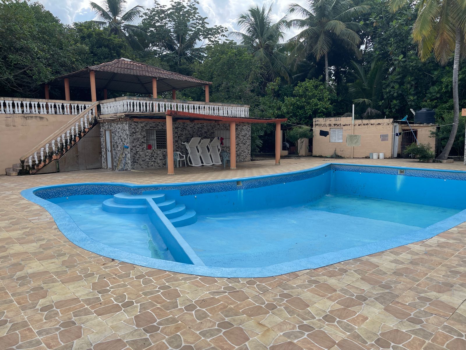 solares y terrenos - Finca de 112 tareas, con Villa: 2 CASAS+ PISCINA + AREA JUEGOS, MONTE PLATA 0