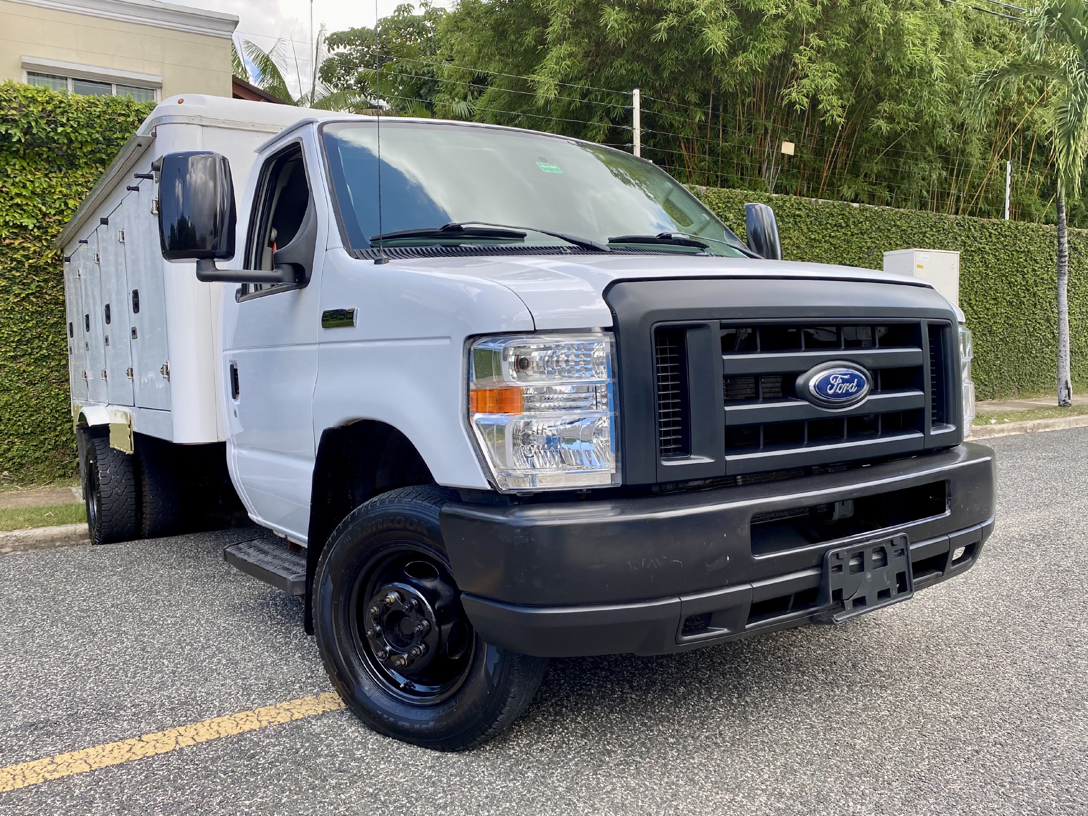 jeepetas y camionetas - Ford E-450 Econoline 2018 2