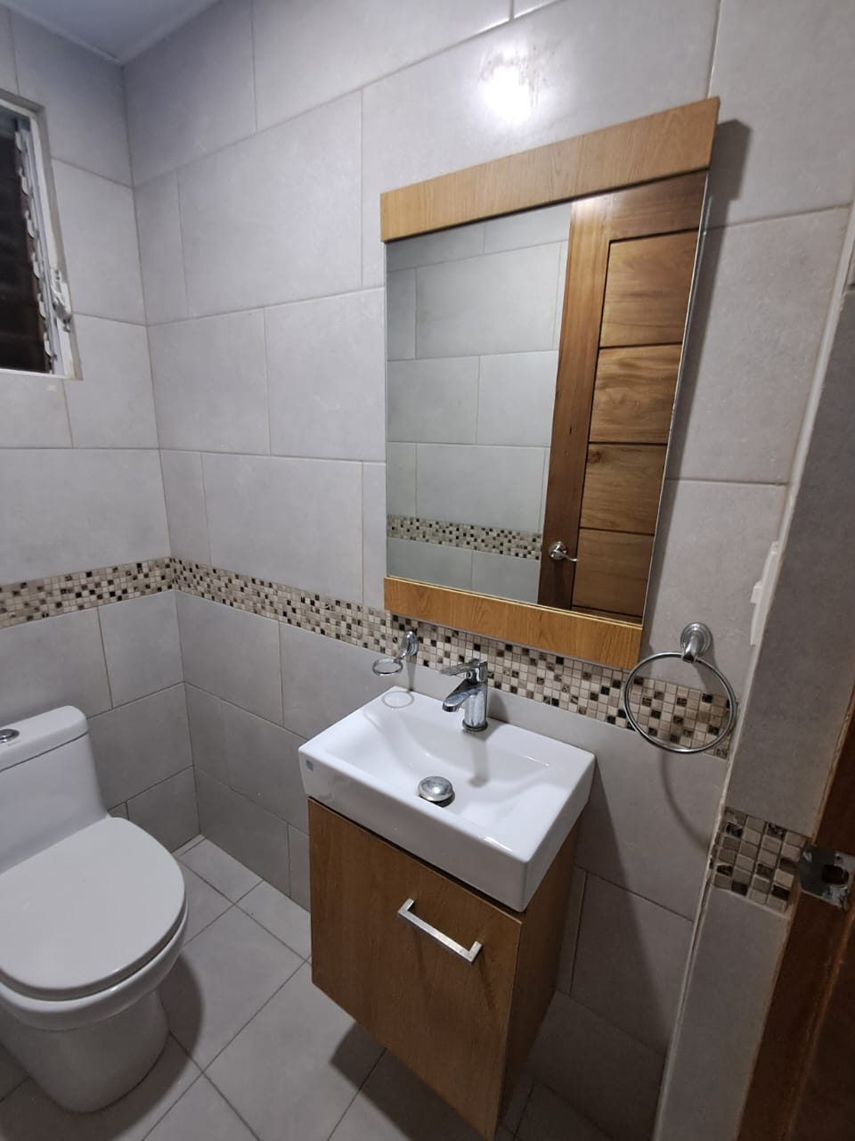 apartamentos - Se alquila amplio apartamento en Los Restauradores 5