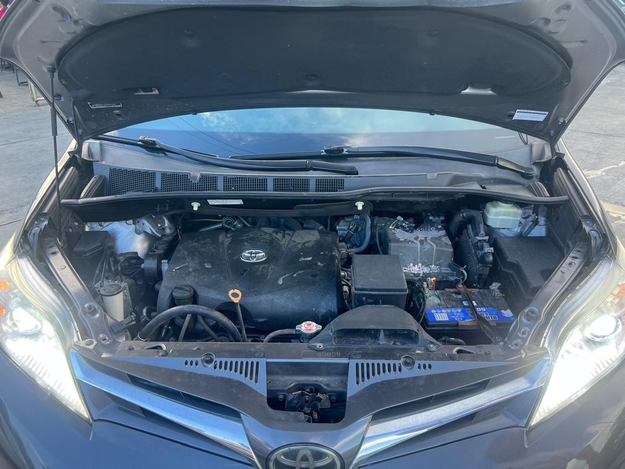 jeepetas y camionetas - Toyota Sienna XLE 2018 2