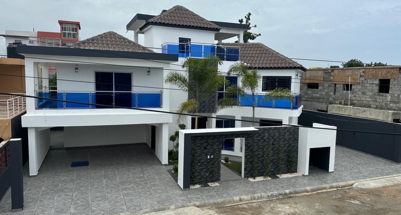 casas - venta de casa de lujo en la autopista de san isidro Santo Domingo este 