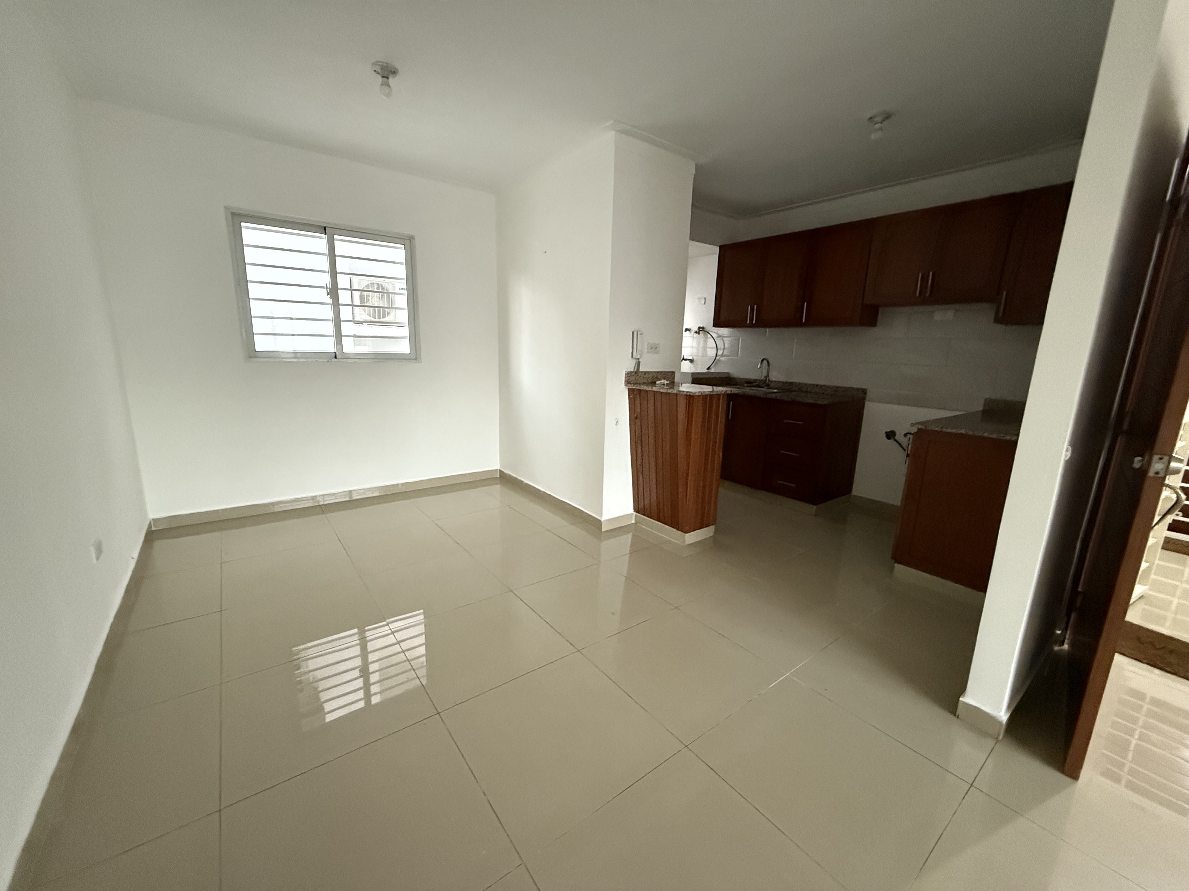 apartamentos - Apartamento en alquiler en Alameda, 3 habitaciones, 2 baños, 1 parqueo, area soc 1