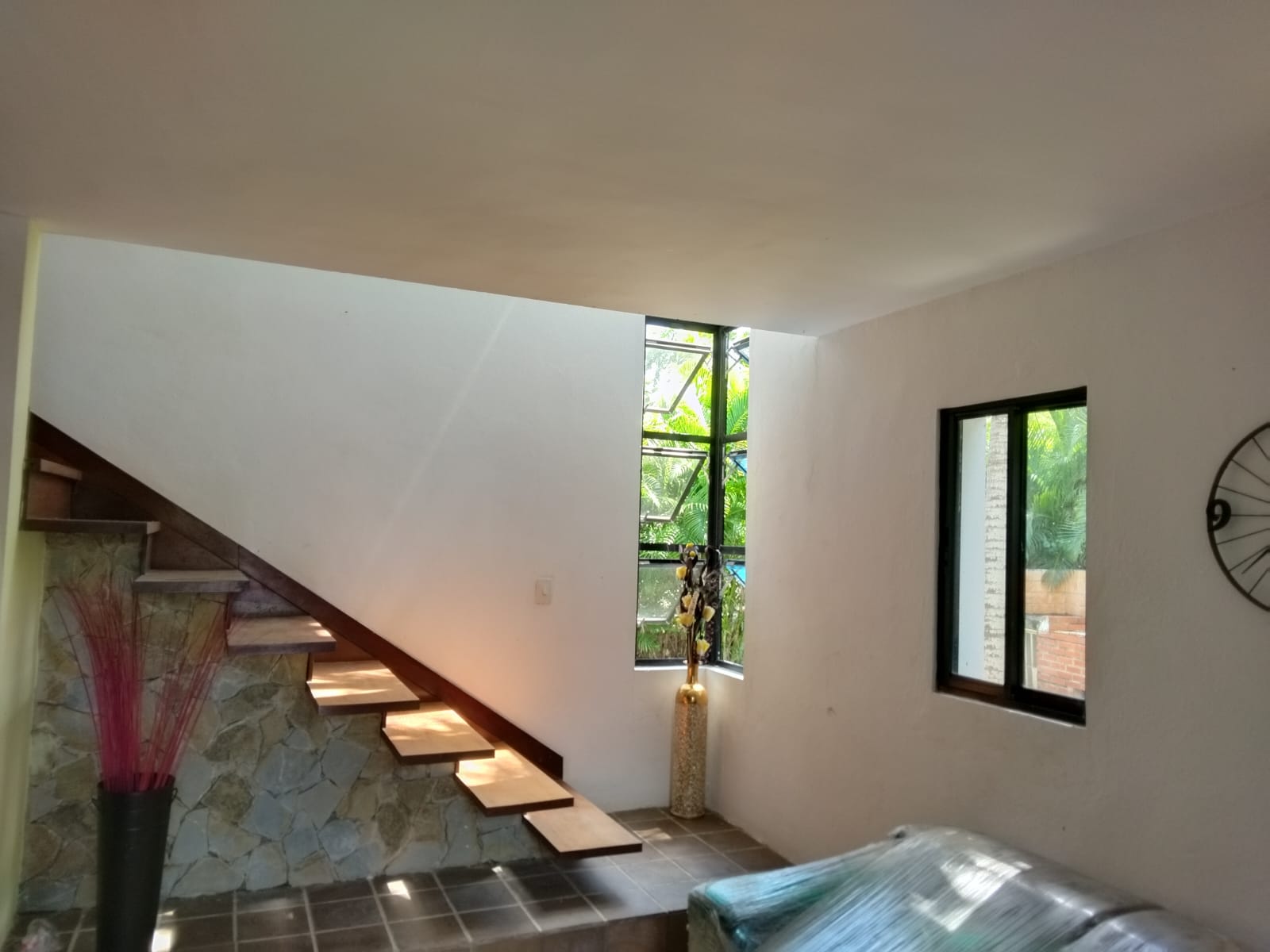 casas vacacionales y villas - Villa semi amueblada en venta  Metro Country Club 5