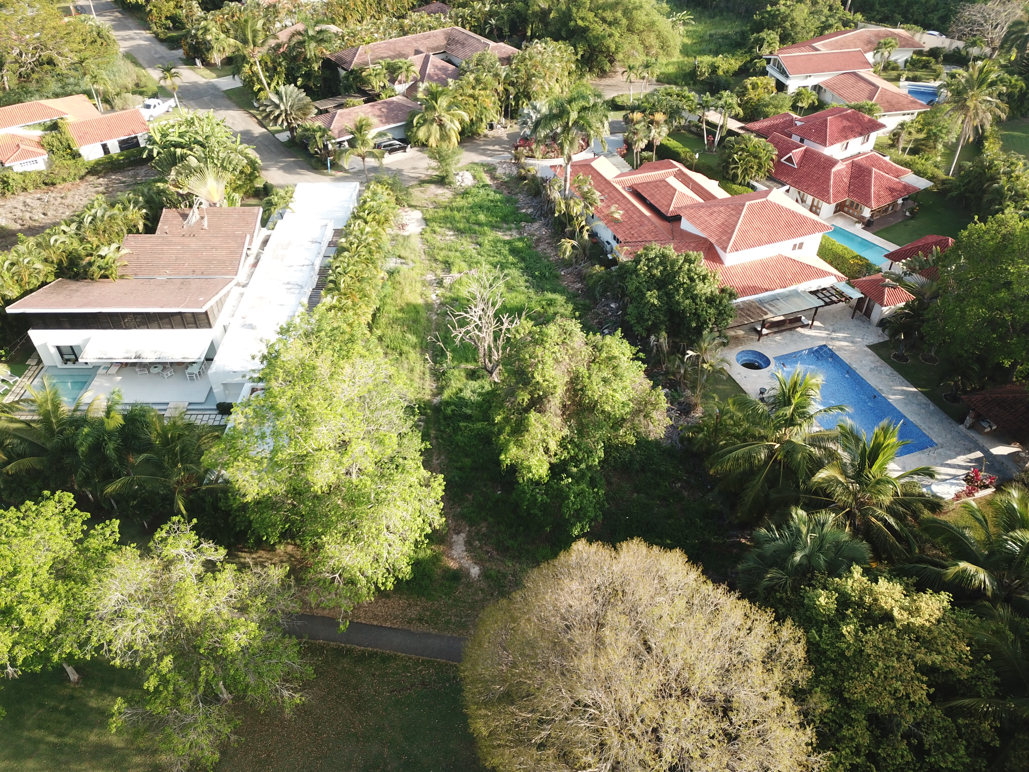 solares y terrenos - SOLAR EN VENTA, METRO COUNTRY CLUB, JUAN DOLIO 1