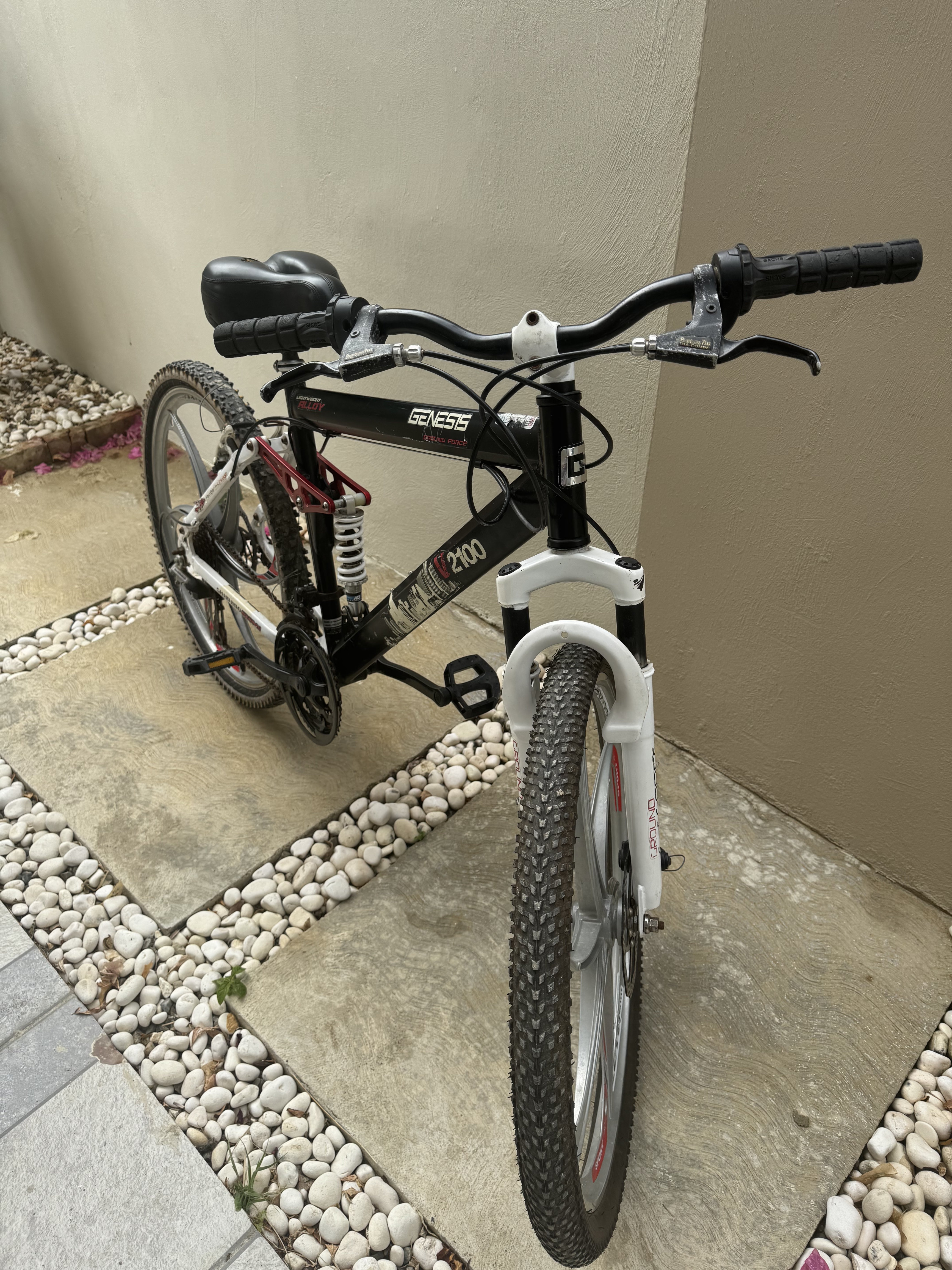 bicicletas y accesorios - Bicicleta aro 26, Freno de disco delantero, Asiento comodo, Todo funcional. 0