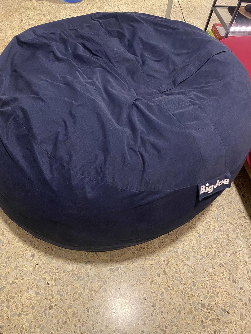 muebles y colchones - Vendo “Puff Big Joe” como nuevo
Precio negociable por motivos de viaje