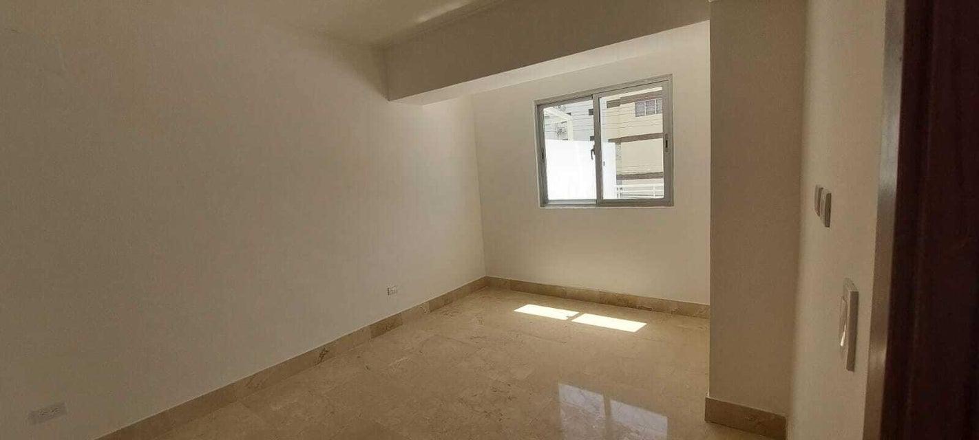 apartamentos - Venta de apartamento en Evaristo Morales 4
