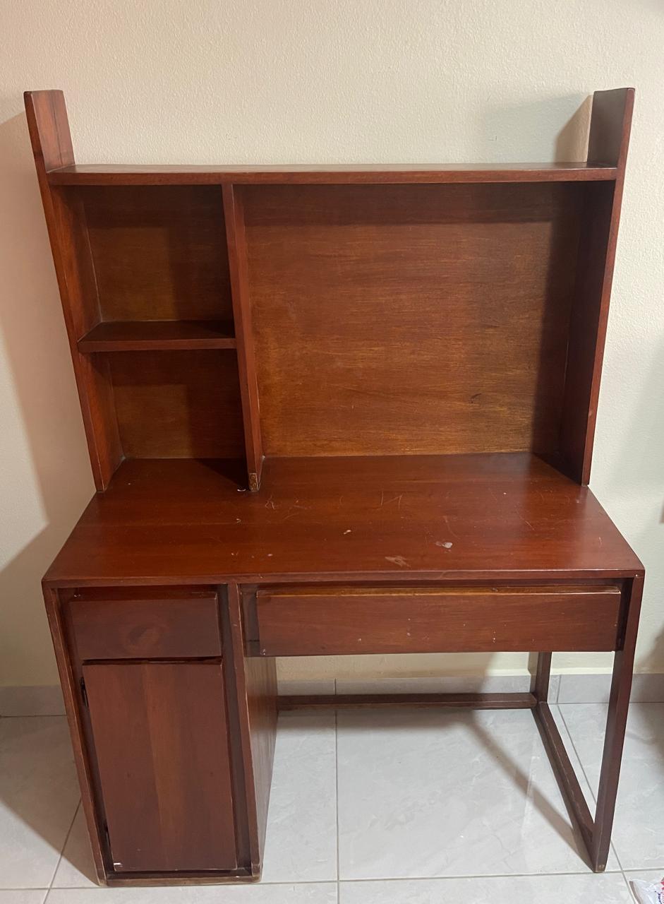 muebles y colchones - Escritorio de Caoba 2