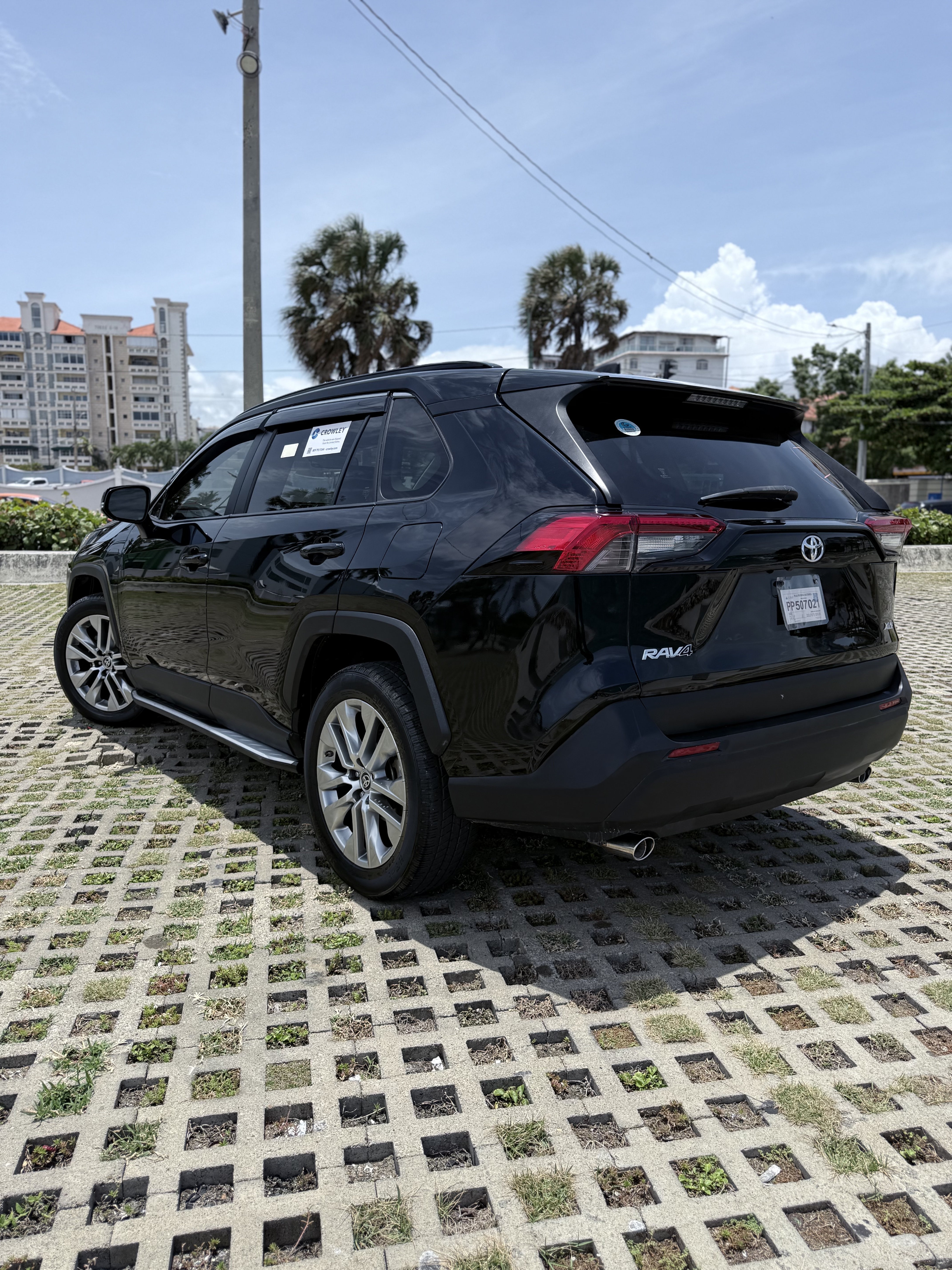 jeepetas y camionetas - Toyota RAV4 2019 Exl Full leather/sunroof recién importado 3