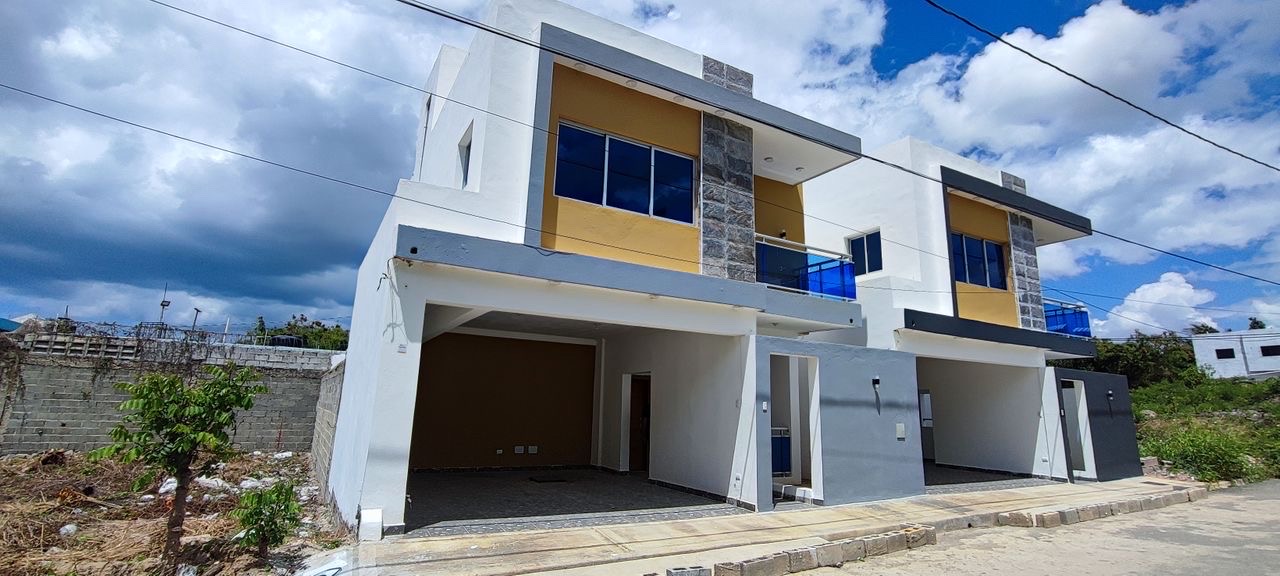 casas - venta de casa en la autopista de san isidro brisa oriental Santo Domingo este  0