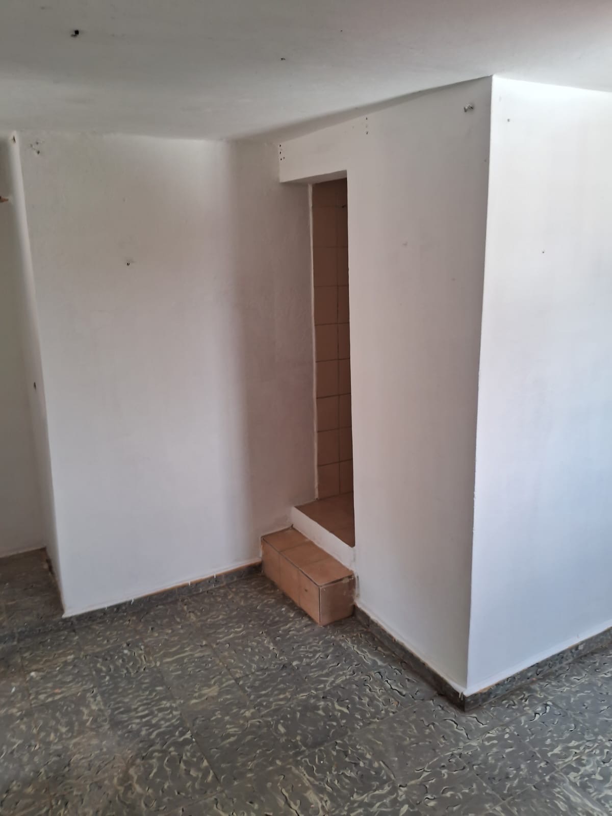 apartamentos - se alquila apartamento de 1hb 9500 en el 30 de mayo 2