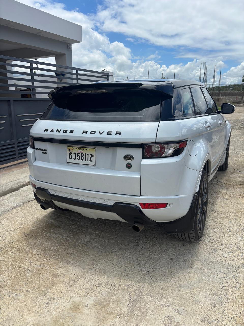 jeepetas y camionetas - Land Rover 2015 la más nueva del país 4