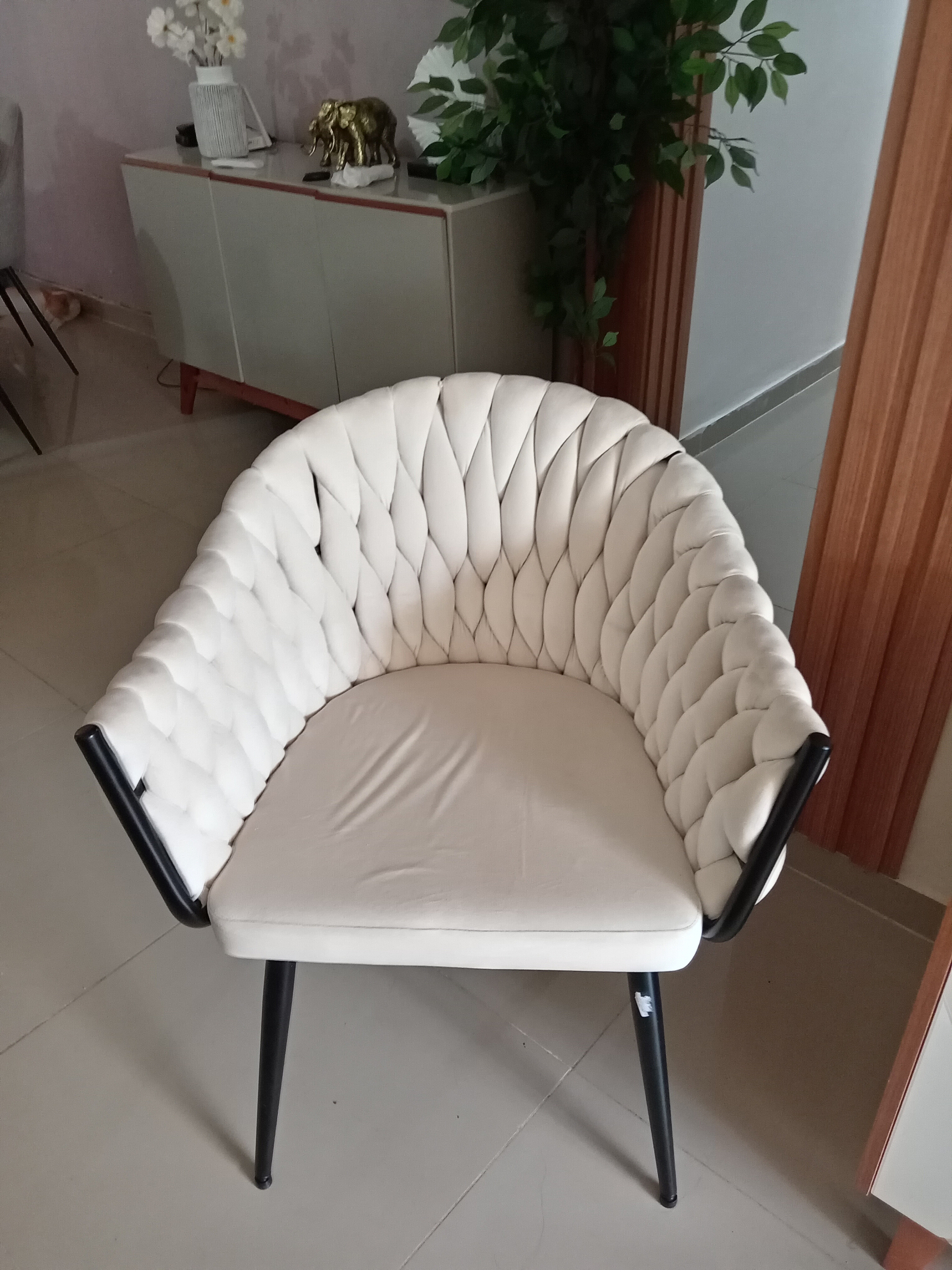 muebles y colchones - Elegante y práctica butaca  1
