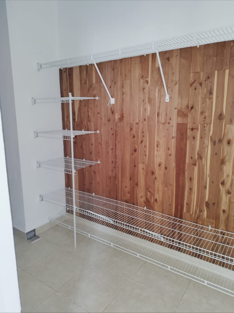 apartamentos - Se Alquila Penthouse en La Española de 250 mts (tercer nivel). Precio $37,000 5