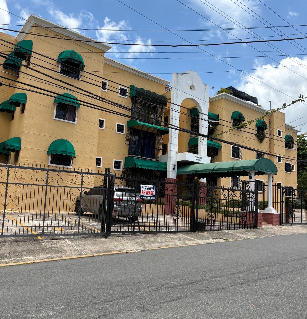 apartamentos - Se vende segundo nivel en la urbanización los rios. Frente al jardín botánico. 0
