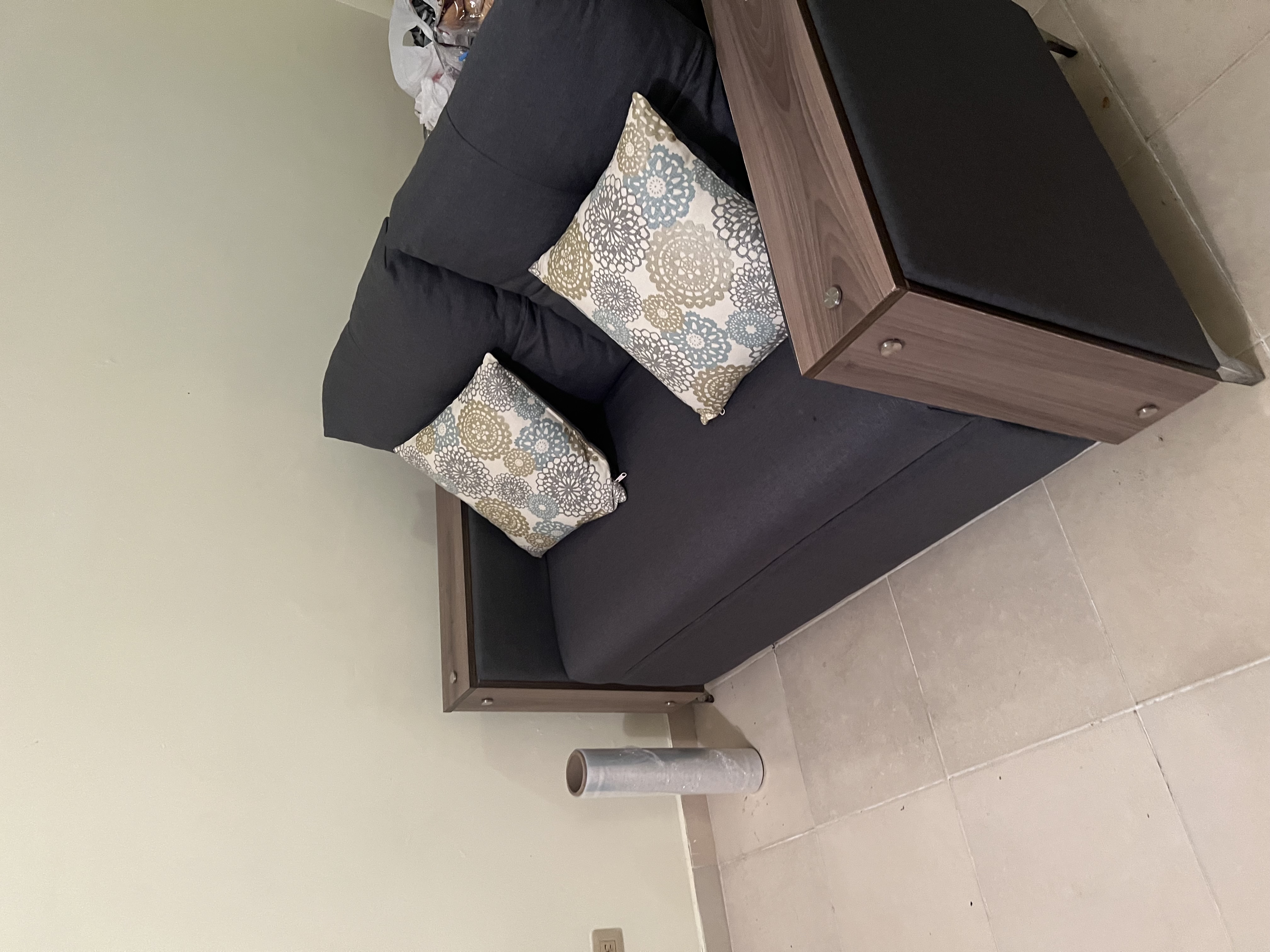 muebles y colchones - Sevende mueble usado como nuevo por motivo de viaje