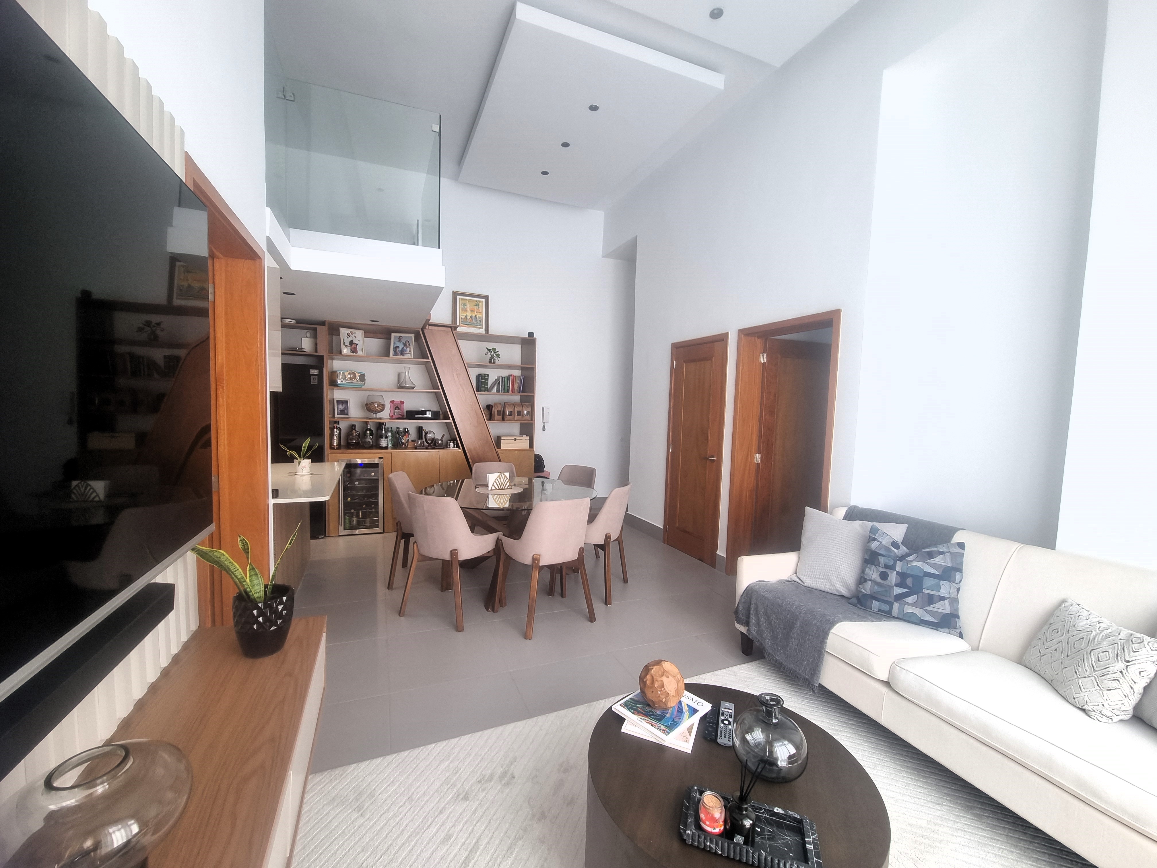 apartamentos - Venta Apartamento en NACO, amueblado, piso alto 8