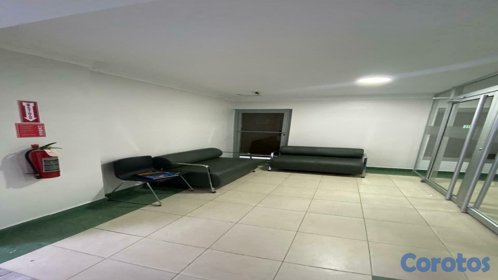 oficinas y locales comerciales - Local en alquiler en Torre Profesional ubicado en Gazcue 2