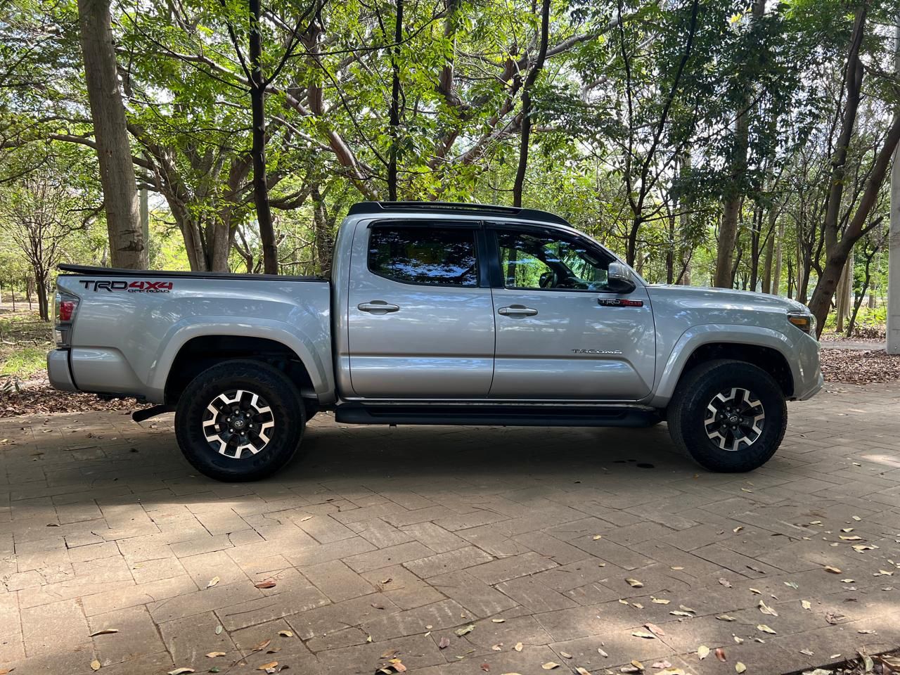 jeepetas y camionetas - TOYOTA TACOMA OFF ROAD 4X4 2021 2