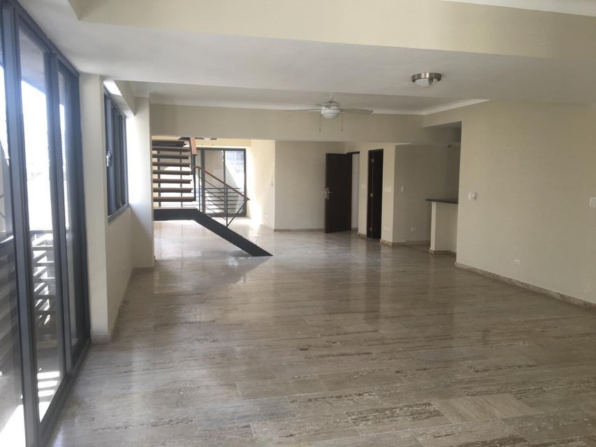 apartamentos - Apartamento en venta #23-1211 con 3 dormitorios, aire acondicionado, seguridad.