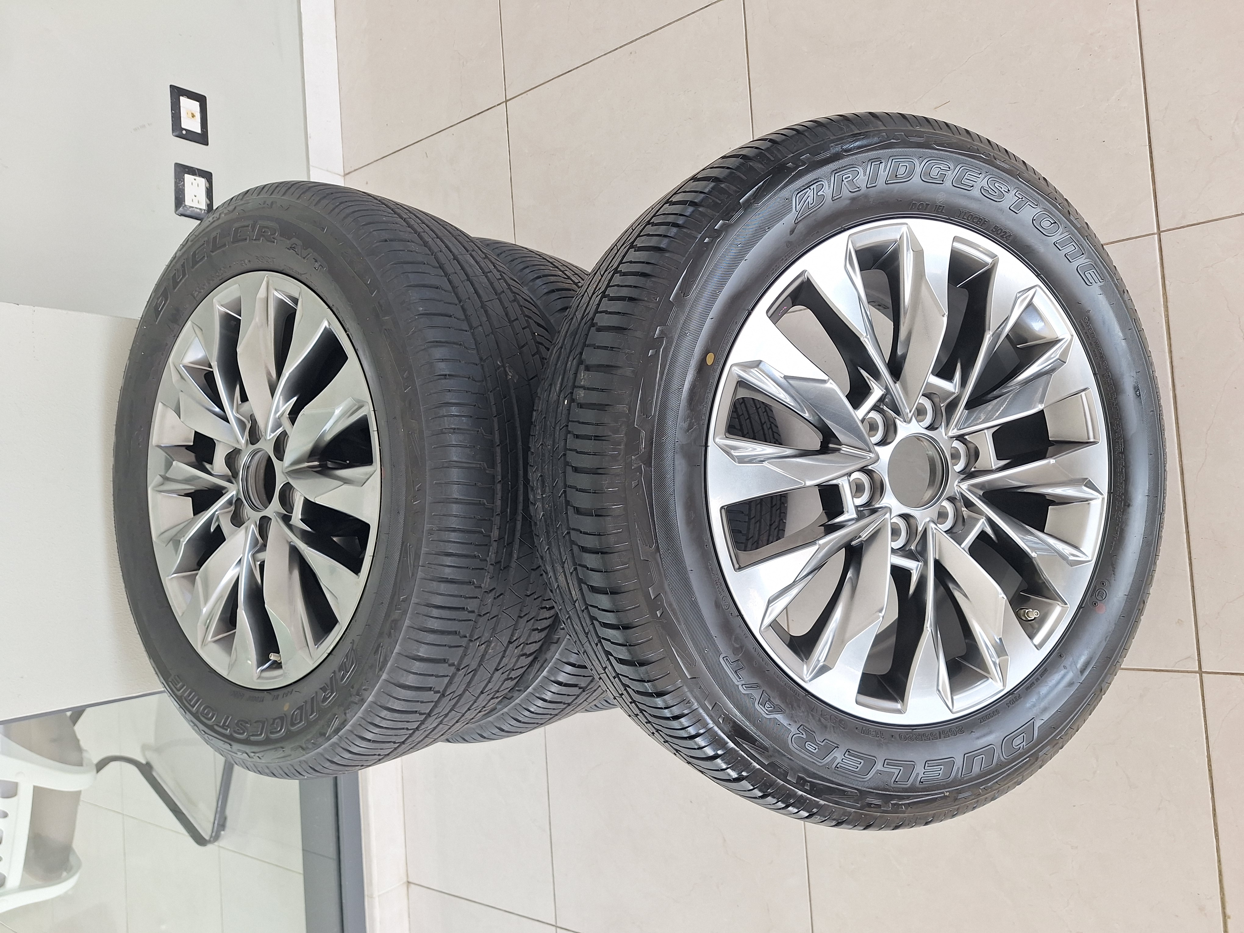 repuestos - Aros originales de land cruiser 2025 sin uso