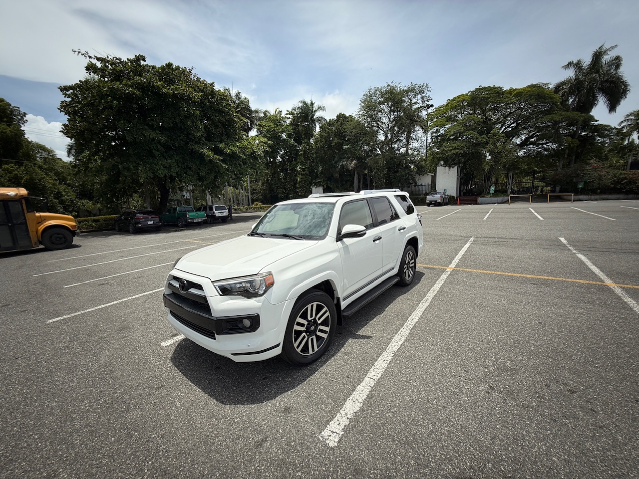 jeepetas y camionetas - Toyota 4runner 4x4 limited 2015 0