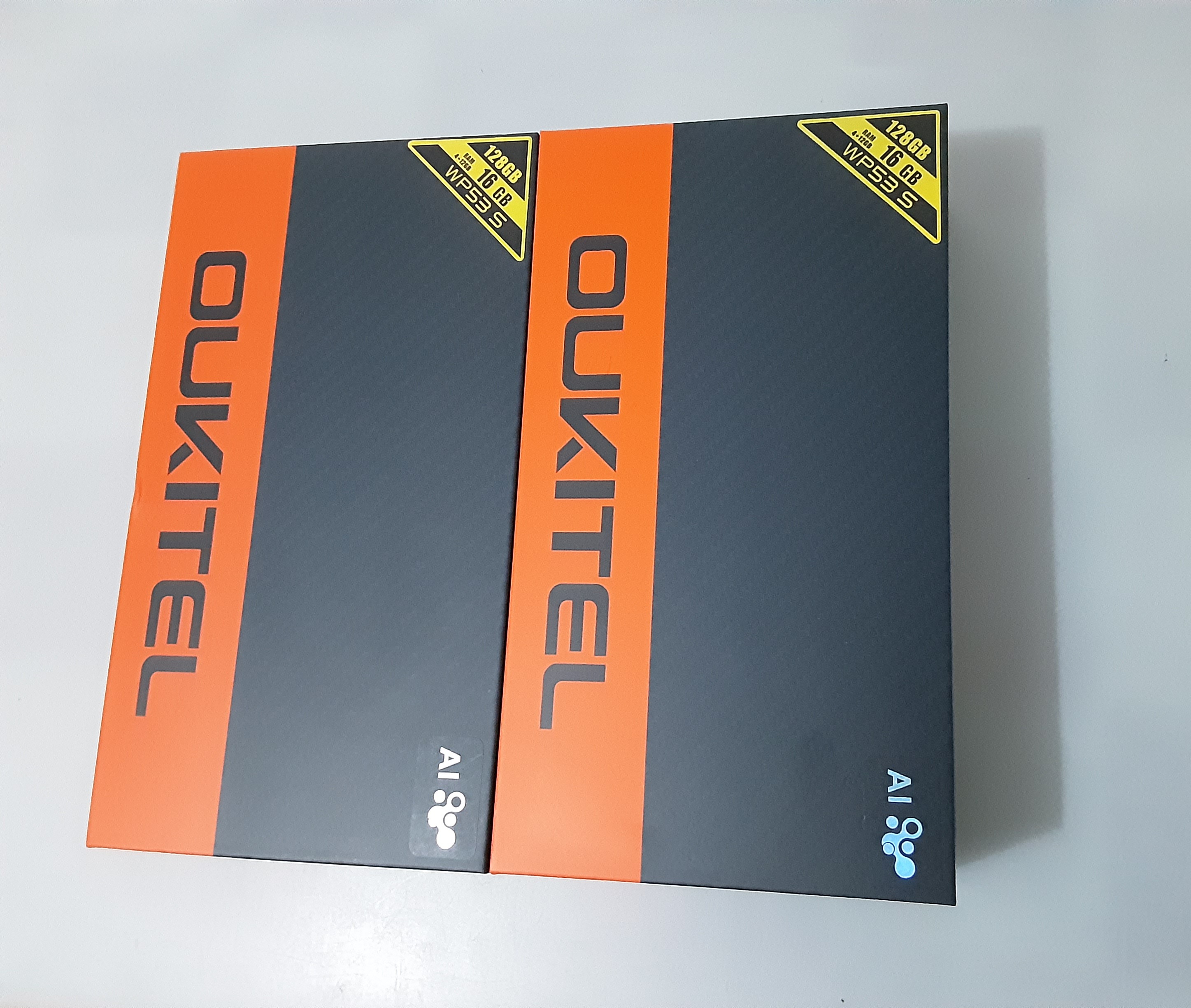 celulares y tabletas - OUKITEL WP53S con bocina y linterna  1