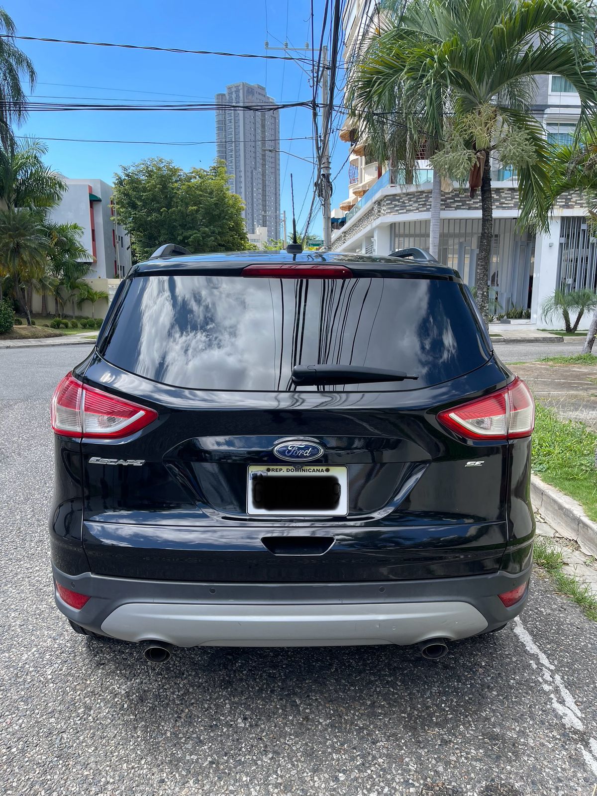 jeepetas y camionetas - Ford Escape 2016 con todos los extras. RD$ 495,000 5