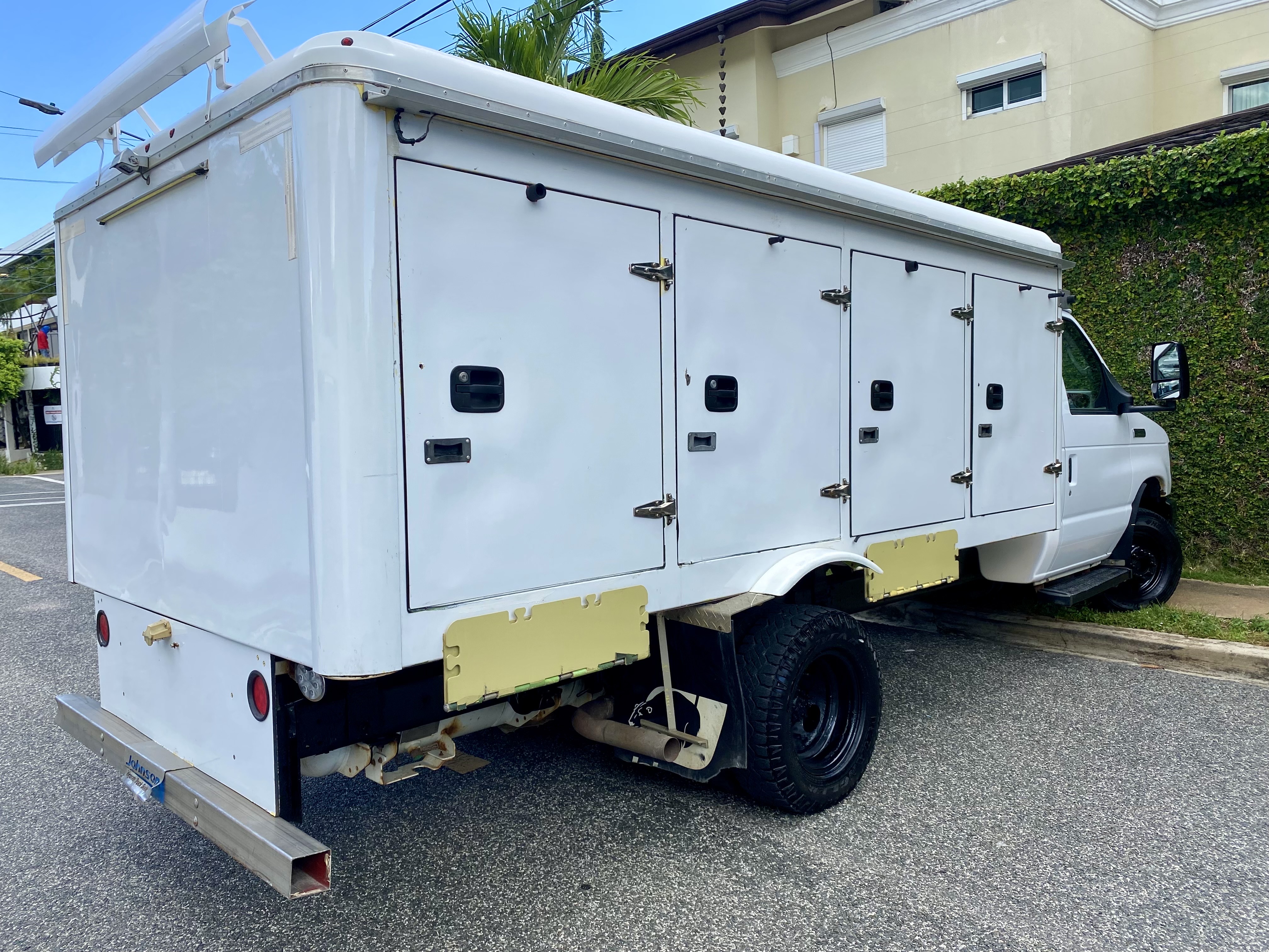 jeepetas y camionetas - Ford E-450 Econoline 2018 3