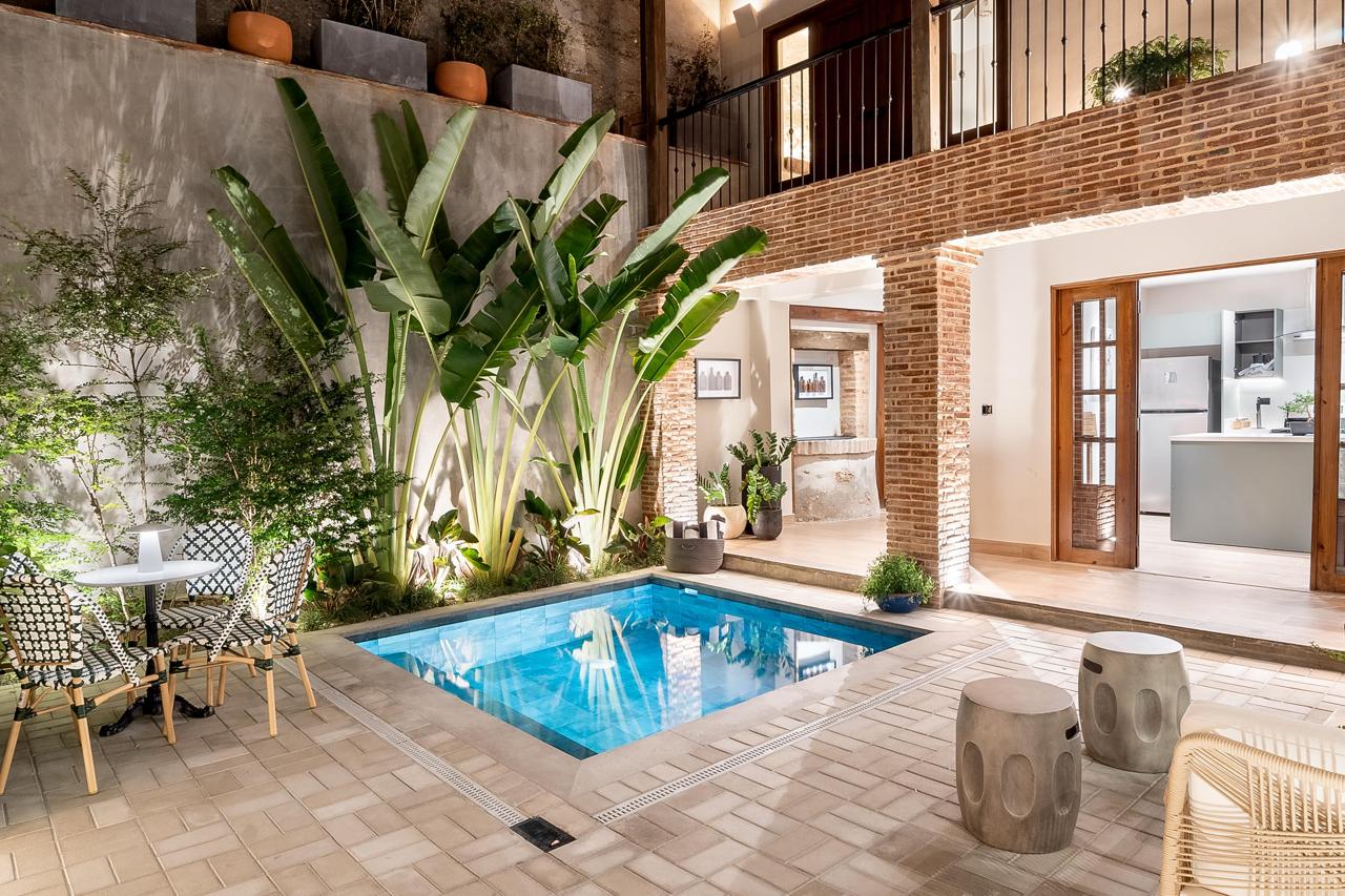 casas - Casa de Lujo Amueblada Zona Colonial  3