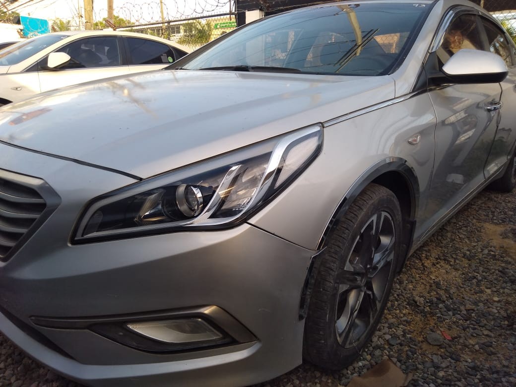 carros - HYUNDAI SONATA LF  2015 GRISDESDE: RD$ 625,100.00 4