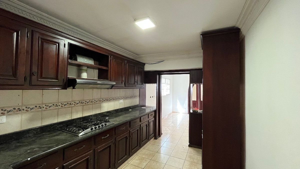 casas - Casa en alquiler en San Geronimo de 5 hab  1