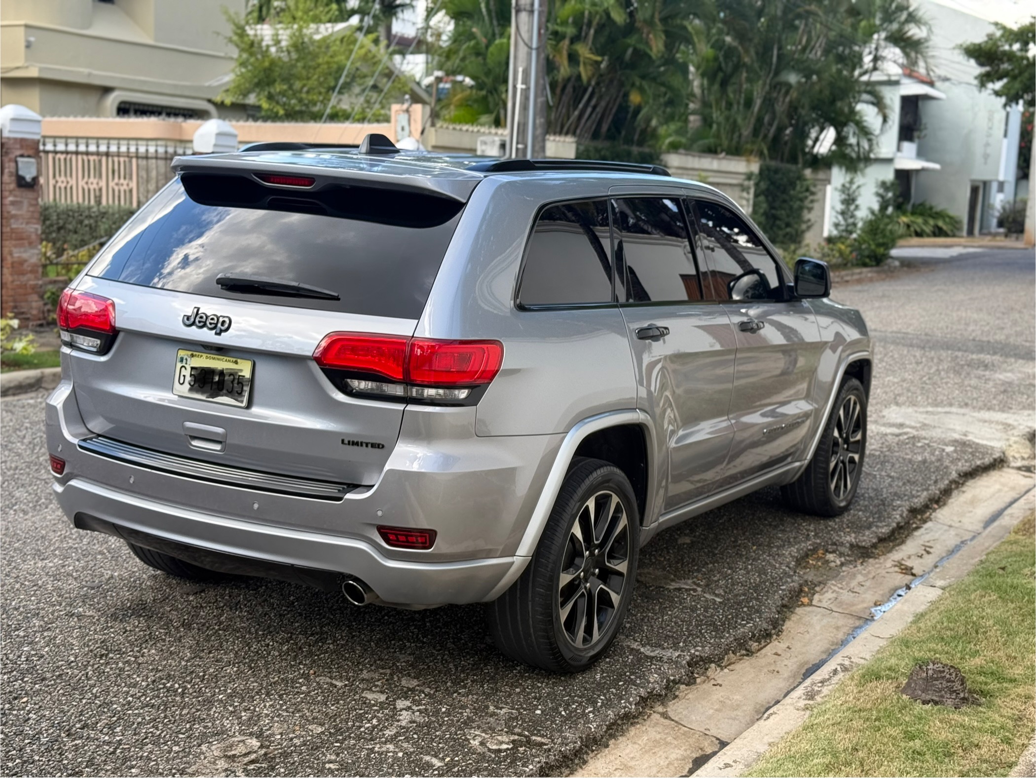 jeepetas y camionetas - Jeep Grand Cherokee Limited 1