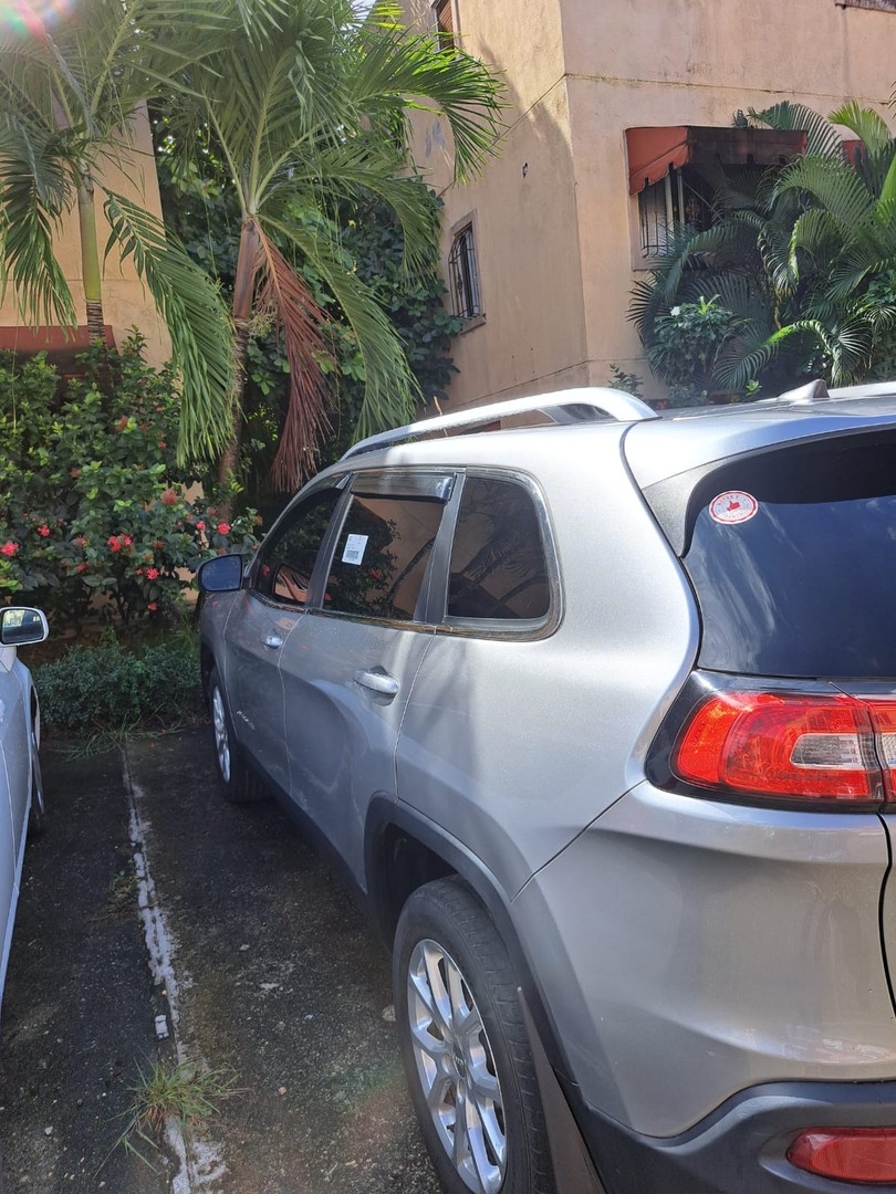 jeepetas y camionetas - Jeep Cherokee Latitude 2018 1