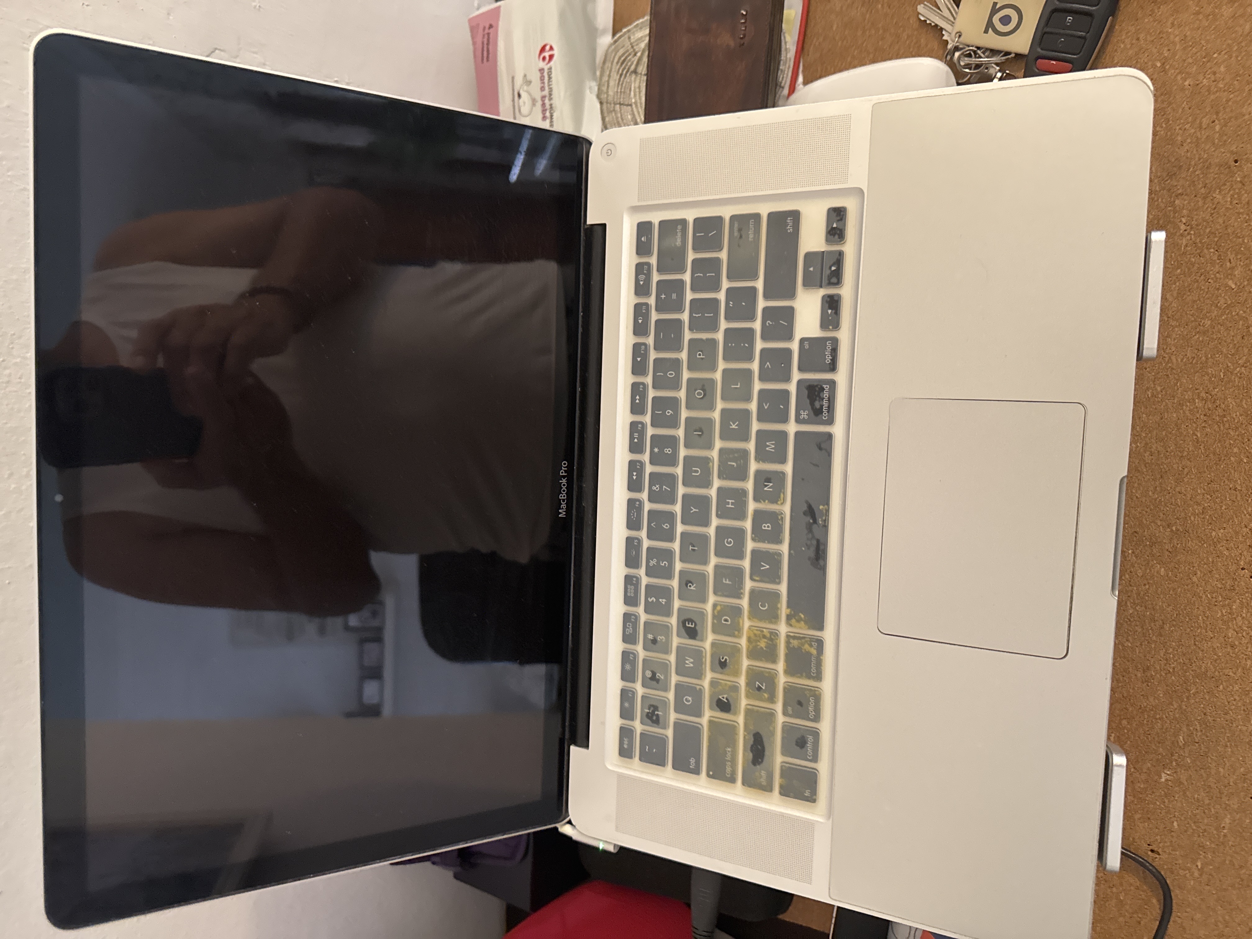 computadoras y laptops - MacBook Pro 2011 en Perfectas condiciones  1