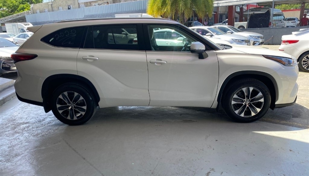 jeepetas y camionetas - 2020 Toyota Highlander XLE 4x4  1