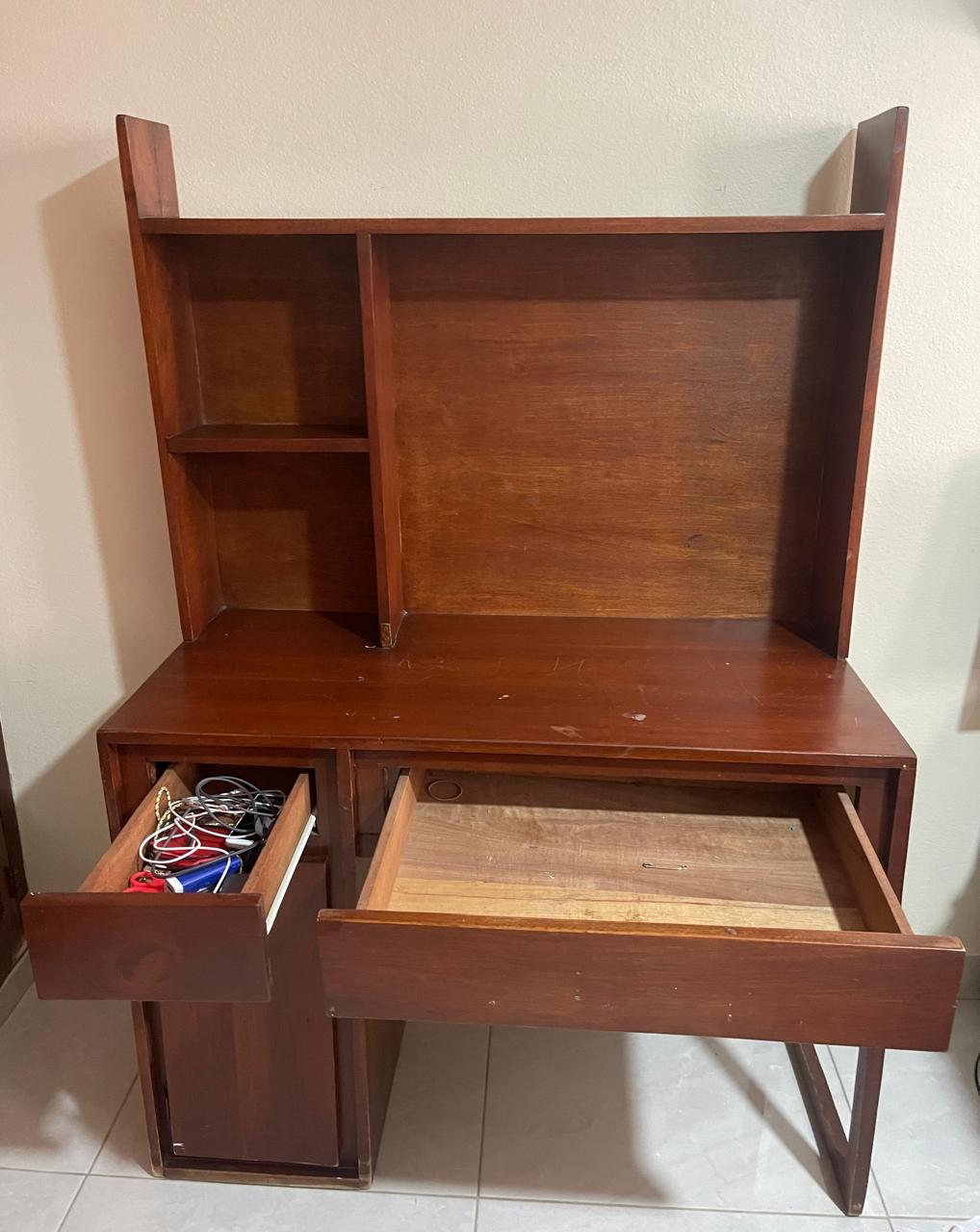 muebles y colchones - Escritorio de Caoba 3