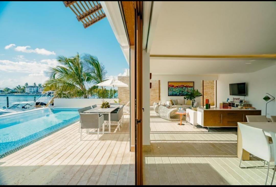 casas vacacionales y villas - Vendo Lujosa Villa en La Marina Punta Cana 20