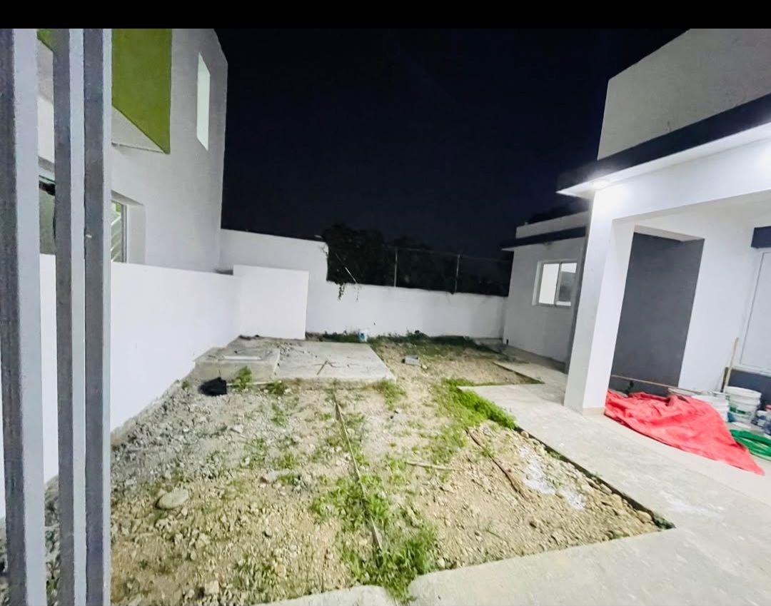 casas - VENDO CASA A 5 MINUTOS DEL AEROPUERTO CIBAO, RECIDENCIAL CERRADO DE LICEY 4
