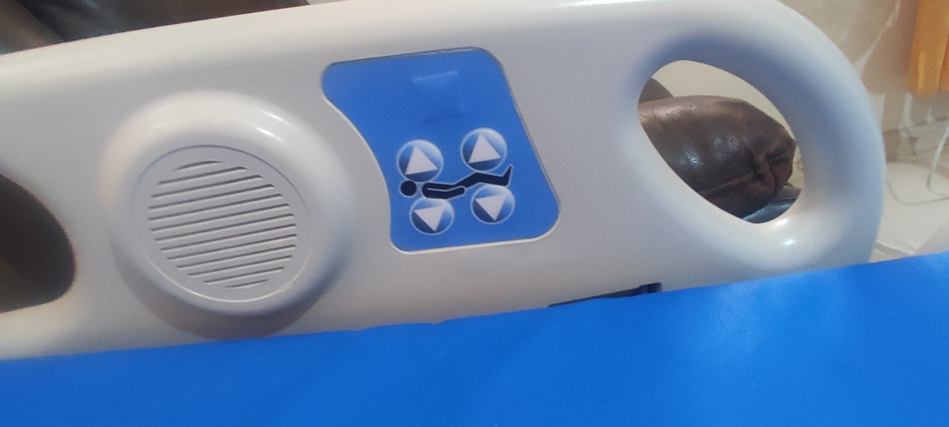 Salud y Equipamiento Médico - Cama de posición electrica, excelente  1