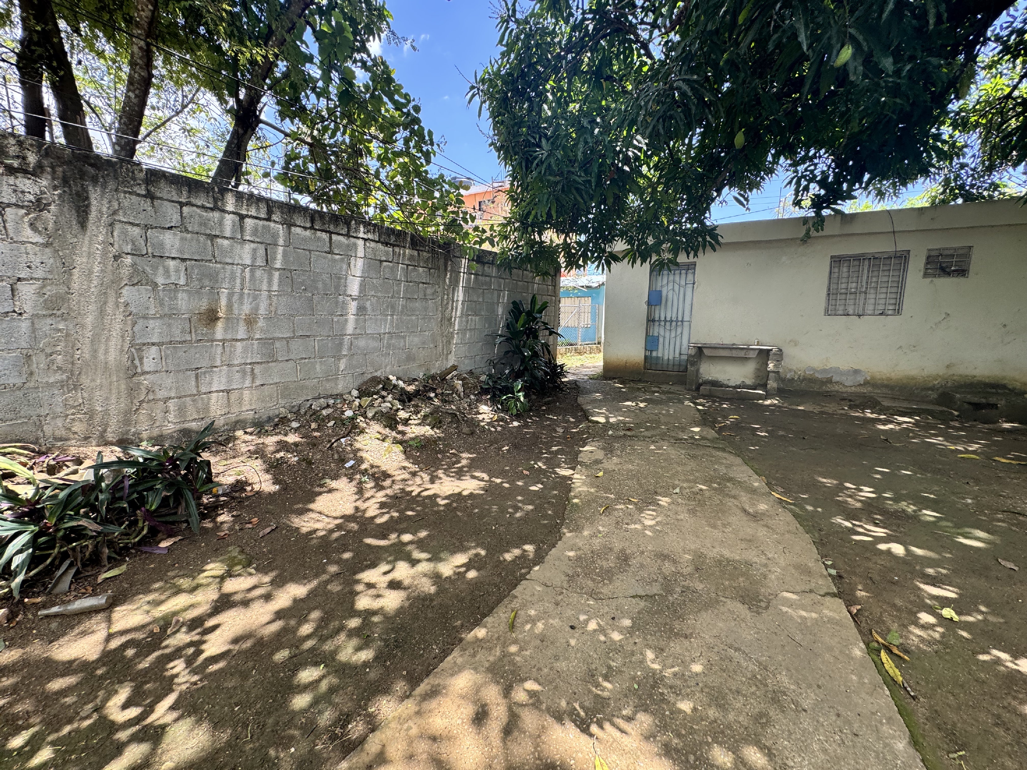 otros inmuebles - venta de Solar en venta con 7 casas en San Isidro Carretera Mella Santo Domingo  2