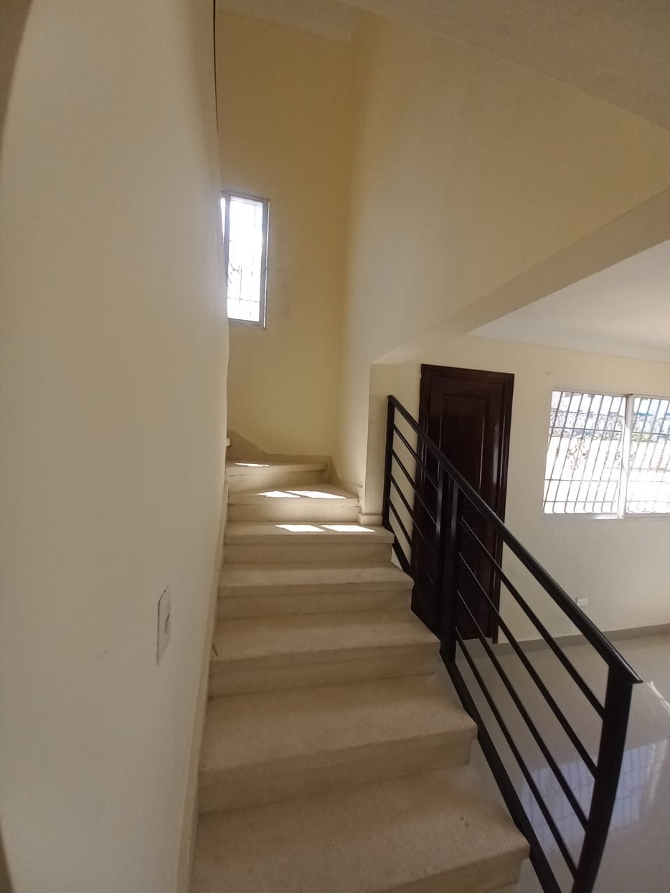 casas - venta de casa en la Autopista de San Isidro brisa oriental Santo Domingo este  3