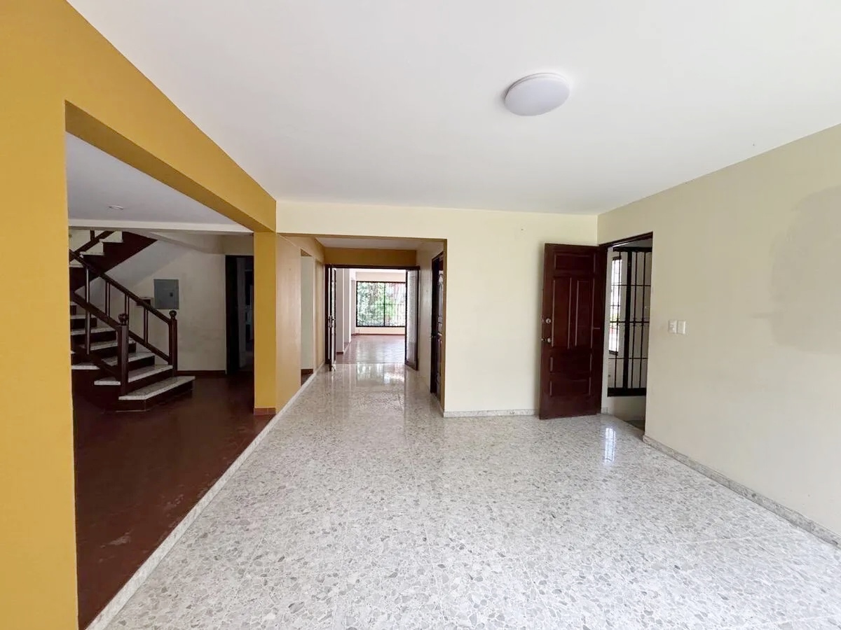 oficinas y locales comerciales - Propiedad comercial en arroyo viejo 3