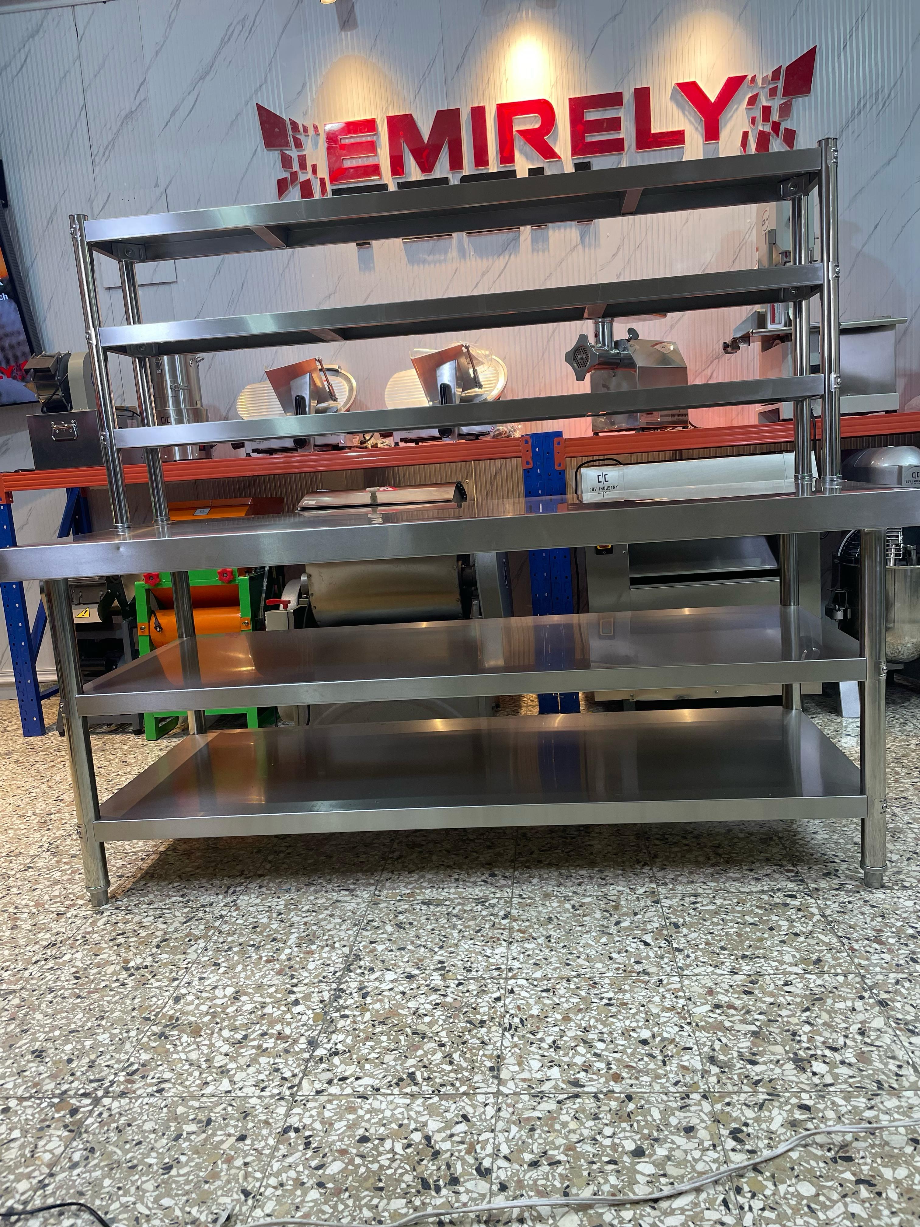 equipos profesionales - Mesa de trabajo de 3 niveles acero inoxidable 2