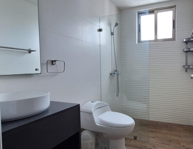apartamentos - Apartamento en Alquiler en Naco 8