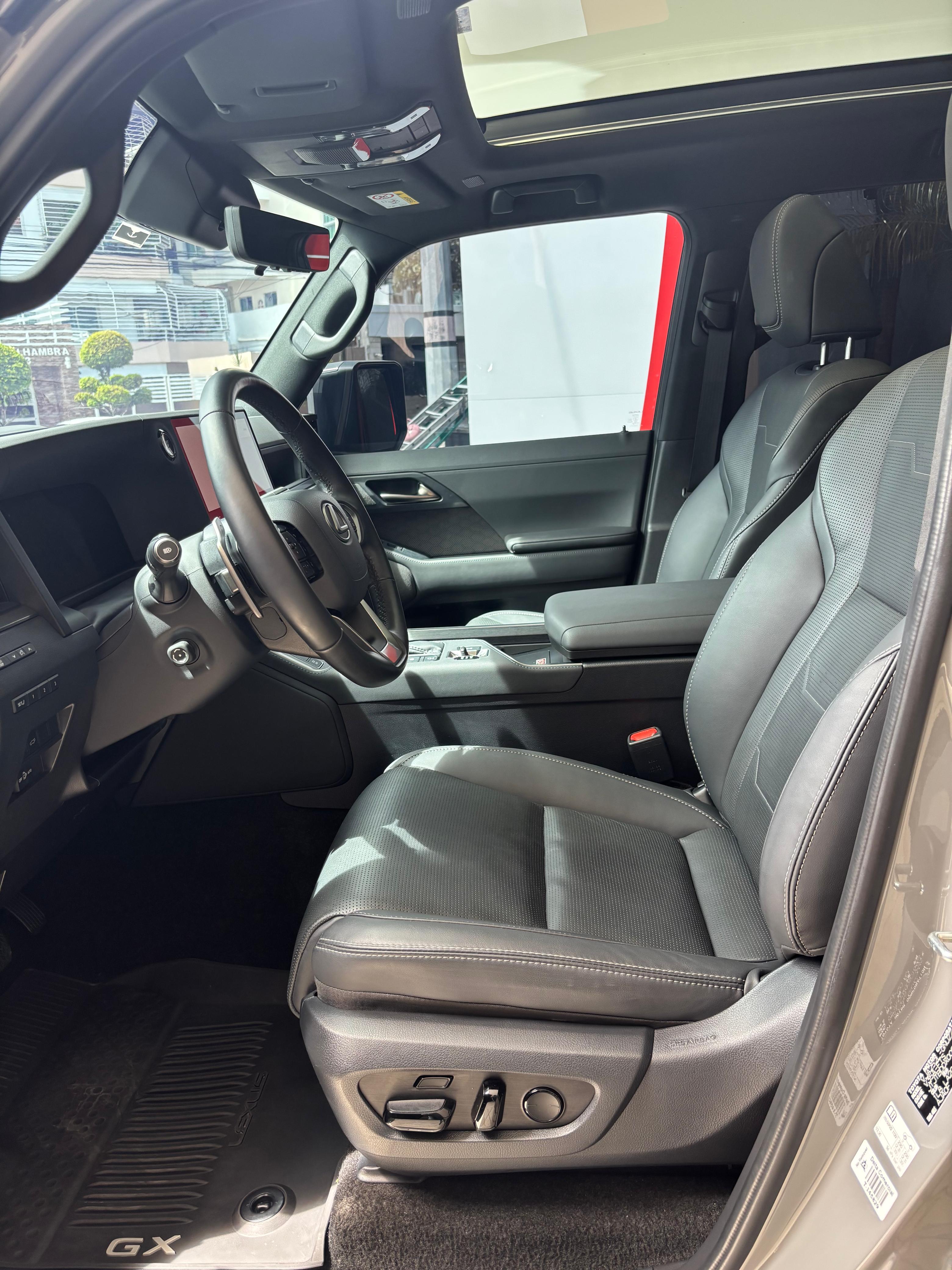 jeepetas y camionetas - Lexus GX550 Luxury+ 6