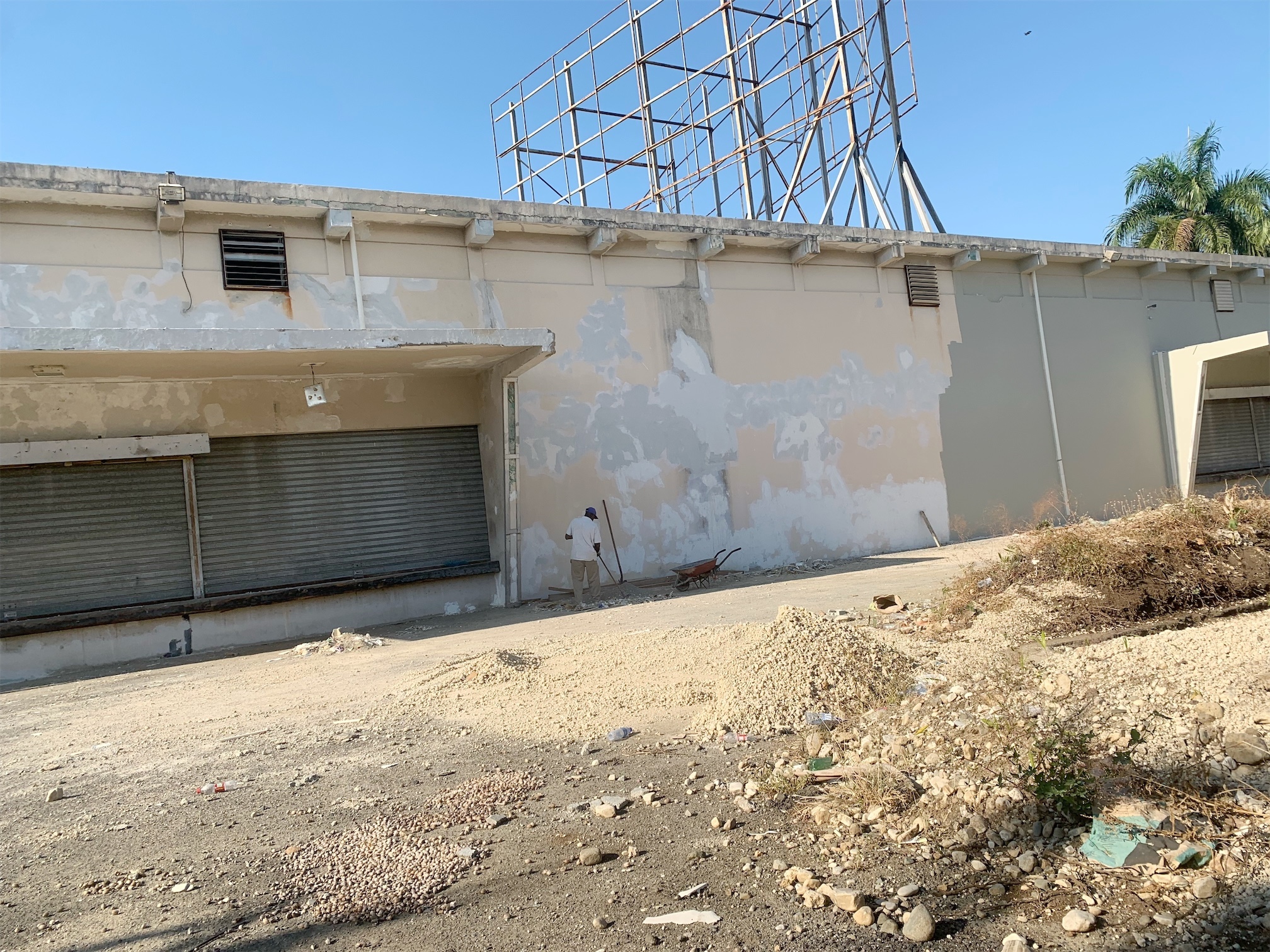 oficinas y locales comerciales - Espacio de almacén y locales 3