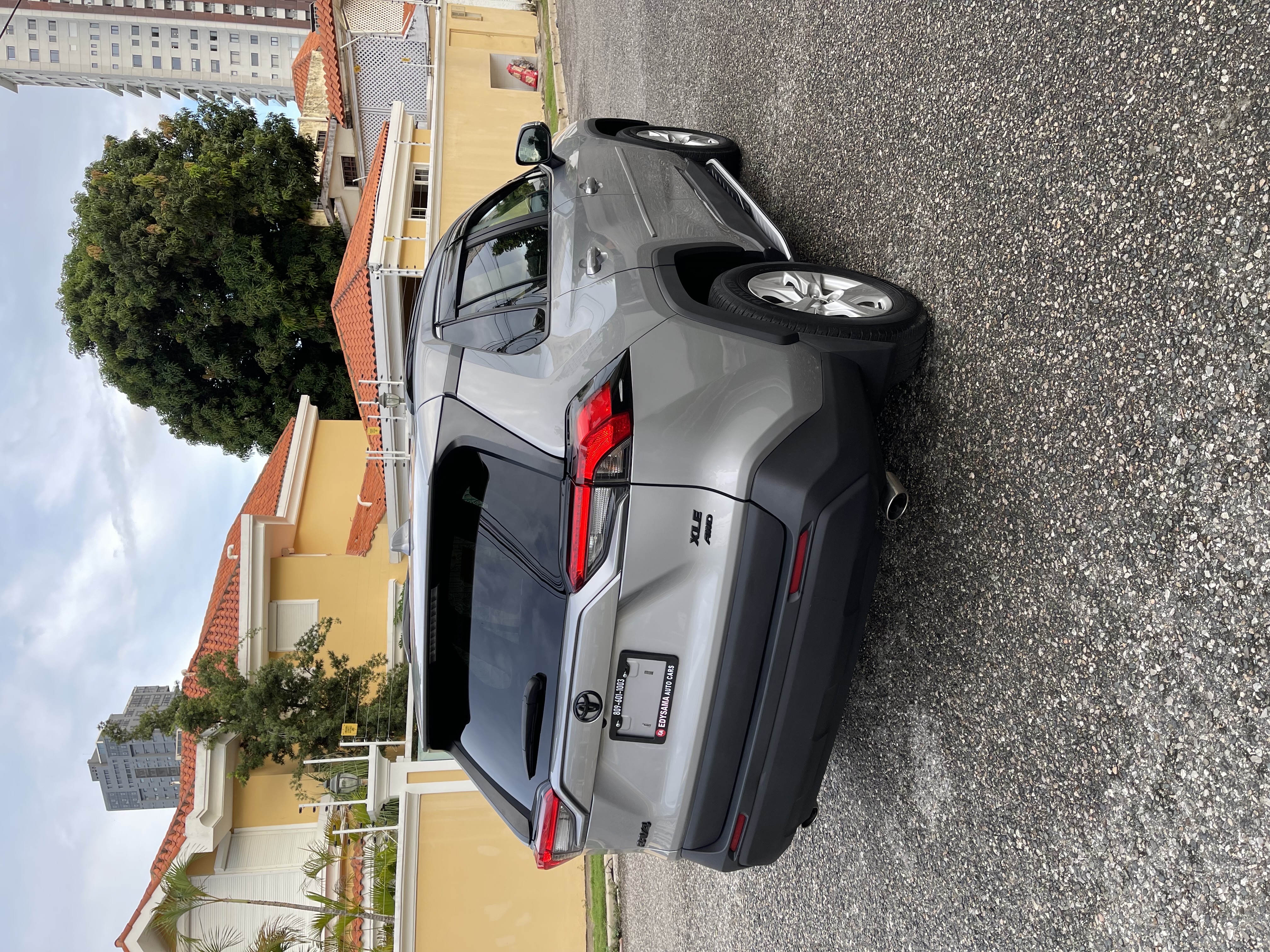 jeepetas y camionetas - Toyota rav4 XLE 2021 3