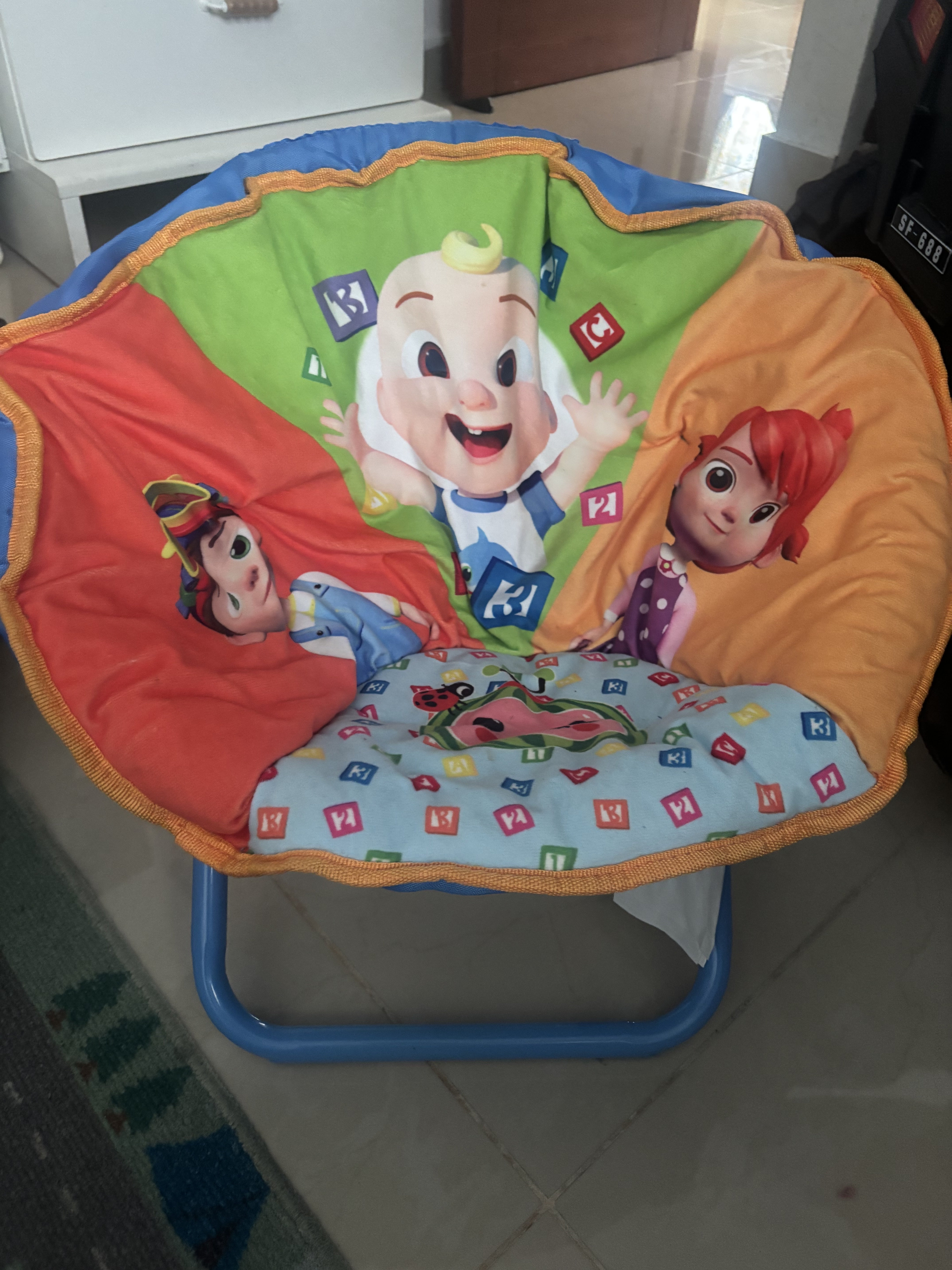 coches y sillas - Silla Cocomelon como nueva  6